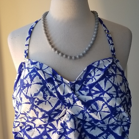 Sea & Sand Swimwear Women's Twist Front Mio Swimsuit - Tummy Control One-Piece With Molded Cups